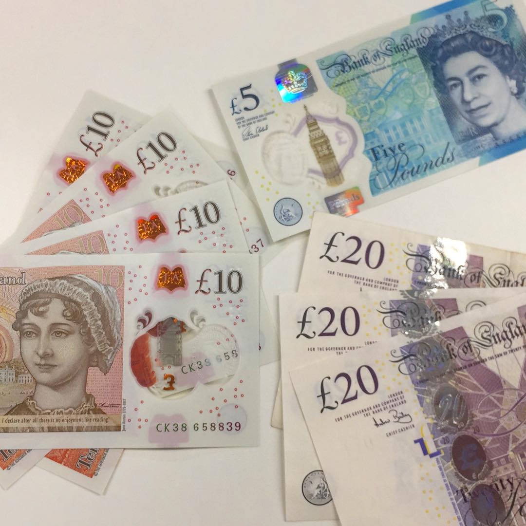 Counterfeit-British-pounds.jpg Counterfeit 5 British pounds