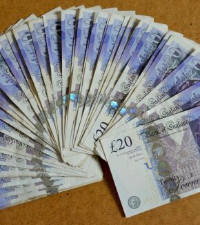 Counterfeit 20 British Pounds